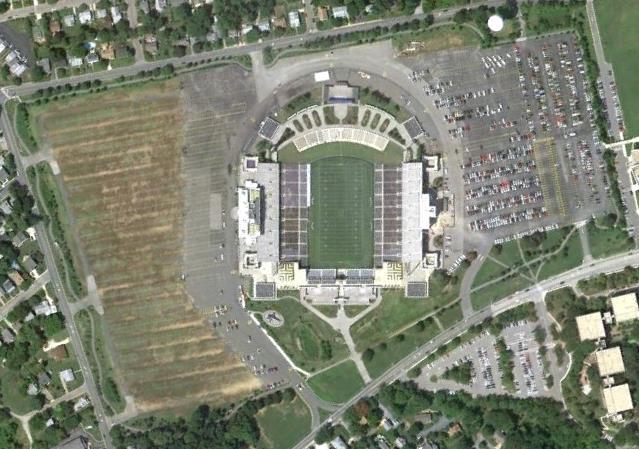 Wheelchair ramps and seating are adjacent to Sections 1, 8, 25, and 32. Stadium Gate Hours: 6:00 a.m. Parking Gates Open 7:00 a.