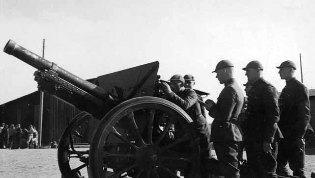 Lietuvos kariuomenės artilerijos pabūklai 1919 1940 m. zas Banys pasiūlė sulaikytus pinigus išmokėti gamintojui 163.
