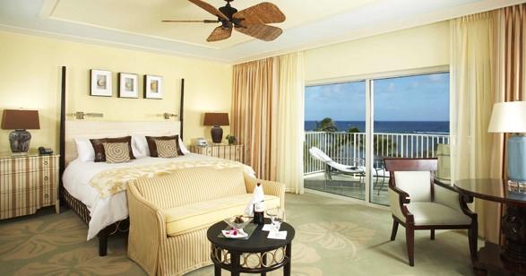 Juliet balcony The Kahala s Scenic Rooms take luxury to new heights with tropical décor and premium facilities.
