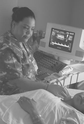 Abdominal sonographers inspect a patient s abdominal cavity to help diagnose and treat conditions primarily involving the gallbladder, bile ducts, kidneys, liver, pancreas, and spleen.