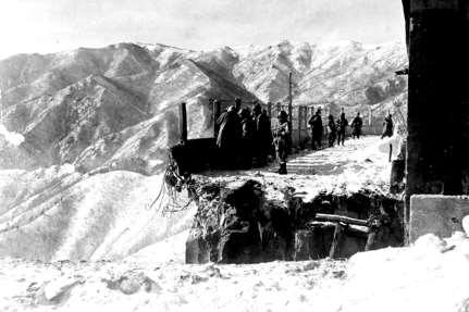 Chosin Reservoir In late November and December 1950 the Chinese entered the conflict just as the United Nations forces were approaching the border between Korea and China.