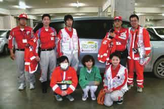 Great East Japan Earthquake and Tsunami Chapter 3 Association staff was organized to provide mobile pharmacy services, traveling from shelter to shelter to provide medicines.