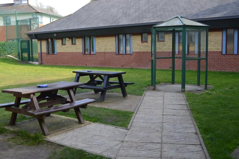 Welcome to Glyme Ward Garden You will have access to the ward garden for fresh air every day, to be able to sit and socialise with staff and fellow patients.