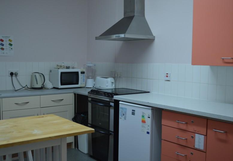 Flat Glyme ward contains a patient Independent Living Skills flat, consisting of a foyer, two en suite bedrooms, a sitting room and a fully equipped kitchen.