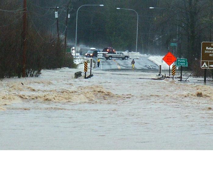 December 3 rd 7:40 A.M. Mason County Sheriff s Deputies unable to get to Reservation from US Highway 101. 8:00 A.M. Several residents living in the Skokomish Valley were evacuated from their homes.