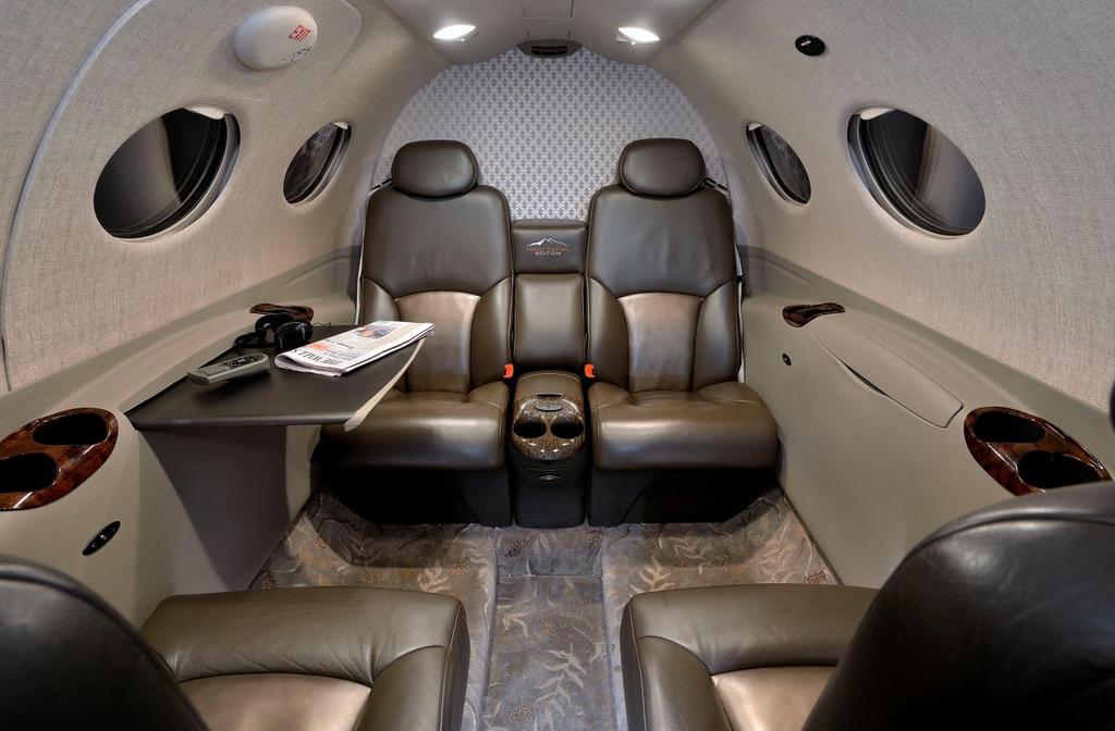 INTERIOR INTERIOR DESCRIPTION (Original Interior by Cessna) Beautiful 4 passenger seats interior with forward storage
