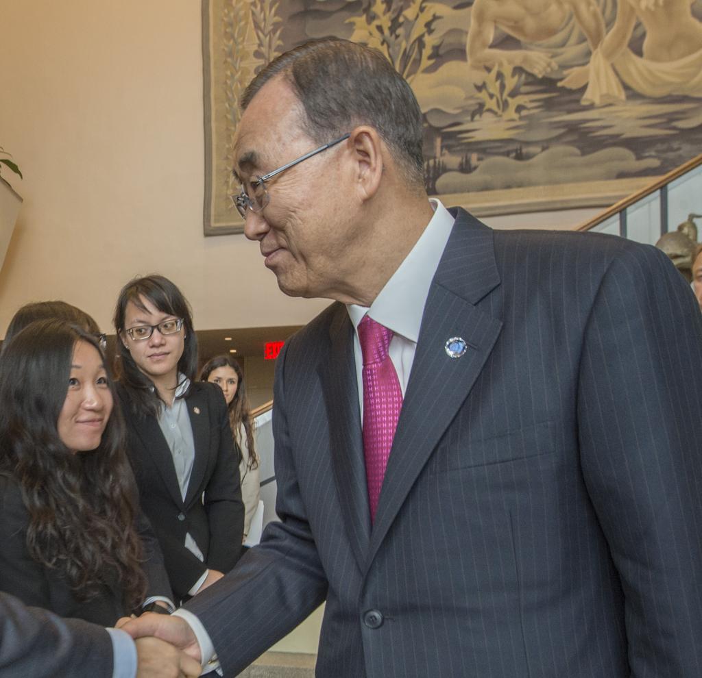 UN Secretary General Ban Ki-moon and McDonnell Scholars during the 2016 cohort trip to New York City.