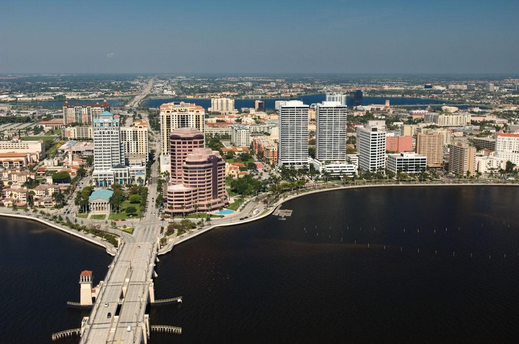 SOUTH FLORIDA WATER MANAGEMENT DISTRICT Invites your interest in the position of: INSPECTOR GENERAL West Palm Beach, Florida About the South Florida Water Management District (SFWMD) The SFWMD, based