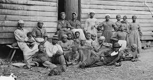 Changes with Slavery As Union soldiers moved into the South, thousands of slaves escaped their plantations Abolitionists saw the war as an