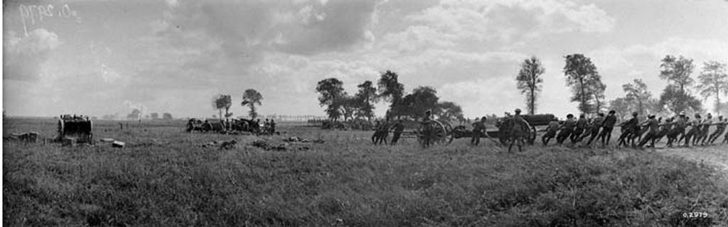 2 of 12 08/03/2014 2:20 PM Getting 60 pounders into action within 1000 yards of the enemy. Battle of Amiens. August 1918. A Canadian armoured car going into action. Battle of Amiens. August, 1918.
