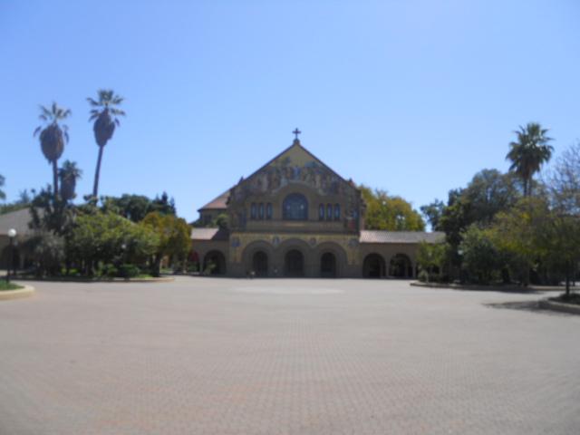 Not only a universally recognized symbol of Stanford that appears in almost any visitor's photos, Memorial Church represents Stanford's religious community.
