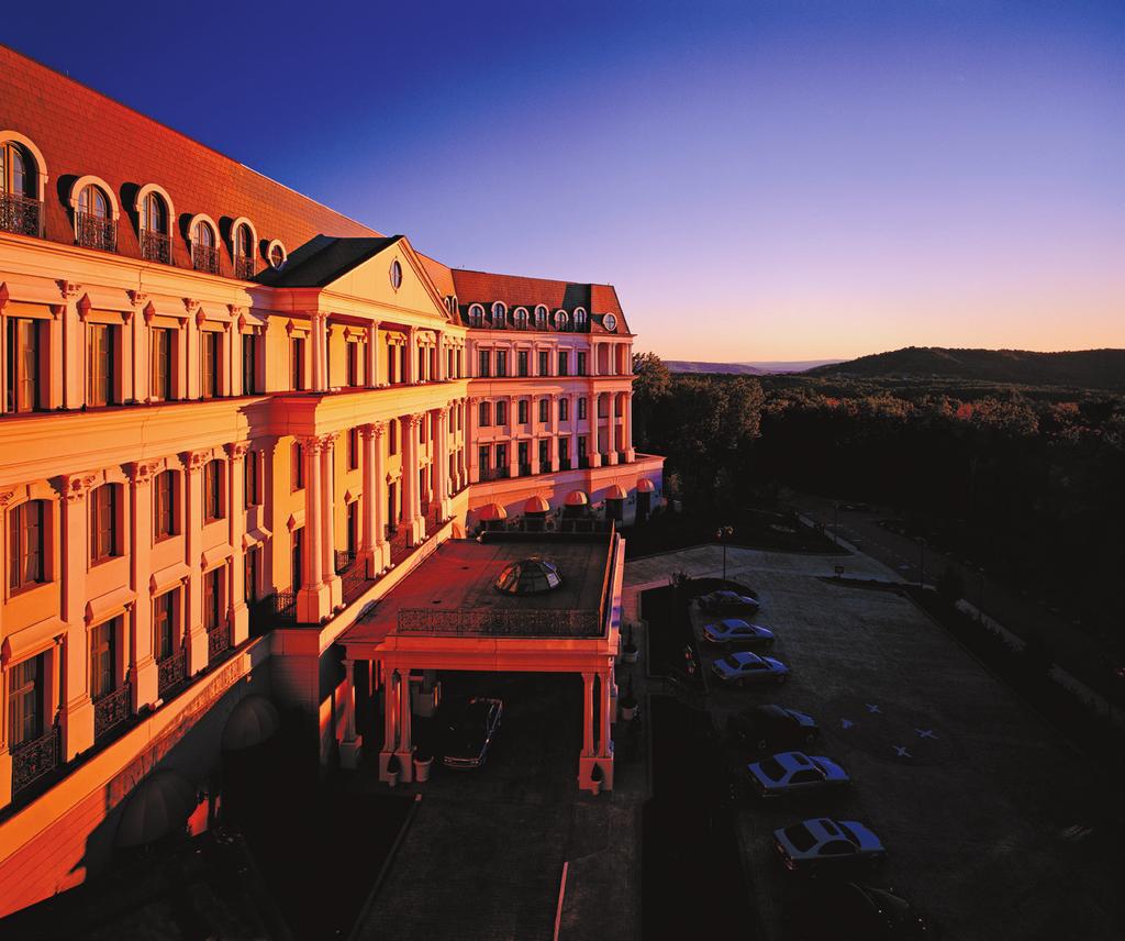 Seventh Annual Anesthesia Update New Approaches to Familiar Topics Friday through Sunday, March 11-13, 2016 Nemacolin