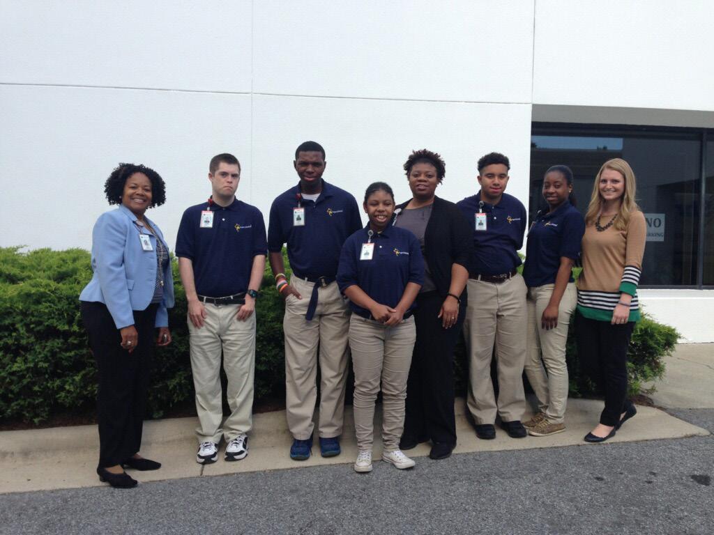 VIDANT MEDICAL CENTER EMPOWERS YOUTH WITH DISABILITIES WITH PROJECT SEARCH In 2015, Vidant Medical Center launched a workforce program in partnership with RHA Health Services, Pitt County Schools,
