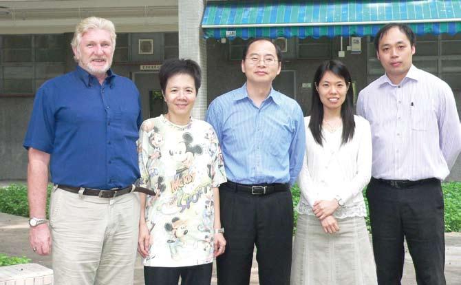 Wat Sin Yee Ceremony Committee From left to right Mr. S Russell Ms.