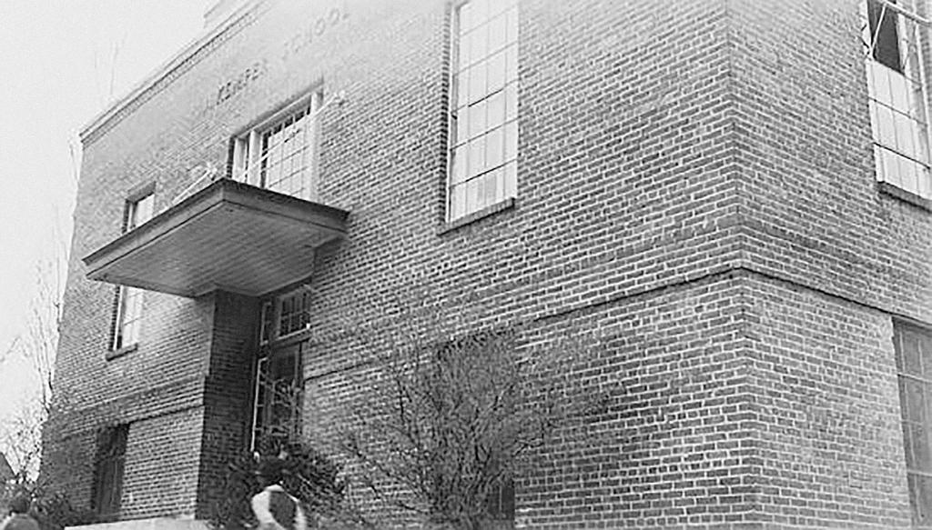 A community center is also located within the present day school. National Archives and Records Administration Schools in the Nauck community began as a local community initiative.