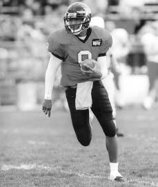 ALL-TIME LEADERS TOTAL OFFENSE 123 SEASON YARDS PER GAME Player, Year G Plays Yards TDR Yd. PG Steve McNair, Alcorn St.... 1994 11 *649 *5,799 53 *527.2 Willie Totten, Mississippi Val.