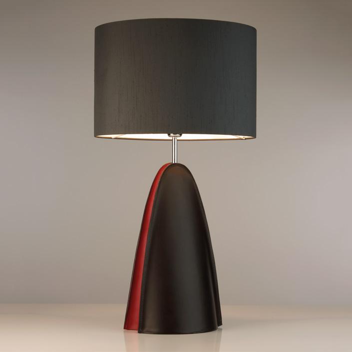 Barcelona: A distinctive table light with arch shaped