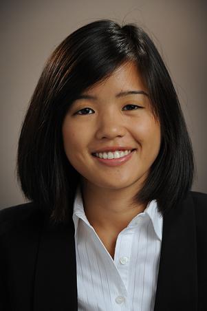 Instructor Introductions ENTREPRENEURSHIP LEAD: NICOLE YAP Education: MSc in Management Studies from MIT Sloan, MBA from HEC Paris Interests: Entrepreneurship, Global Health, International