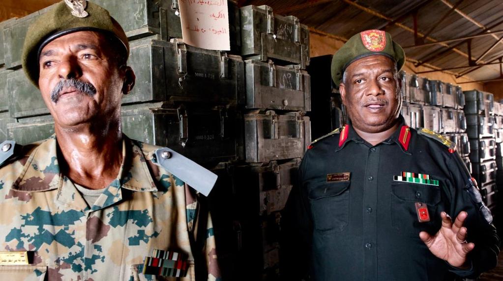 Colonel Huzaifa, Head of the Weaponry and Ammunition Corps, Sudan Armed Forces together with Warrant Officer Abdallahi Bakr Mohamed share local Sudanese experiences of weapons and ammunition