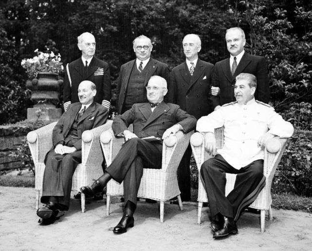The Cold War America Wartime Meetings create Tension July 1945 Potsdam Conference 1) German Industry in the West Critical to