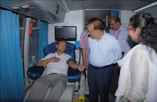 Hon ble Chairman also visited in the Blood Mobile Van 7.