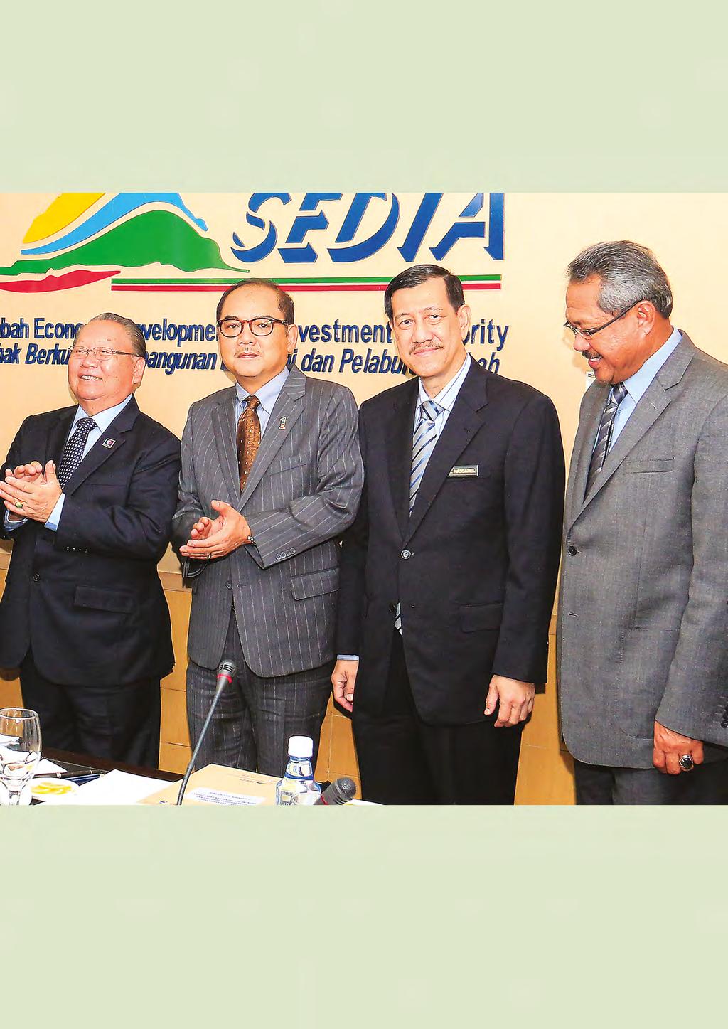 SEDIA Chairman Datuk Seri Panglima Musa Haji Aman (5th from right) launching the SEDIA