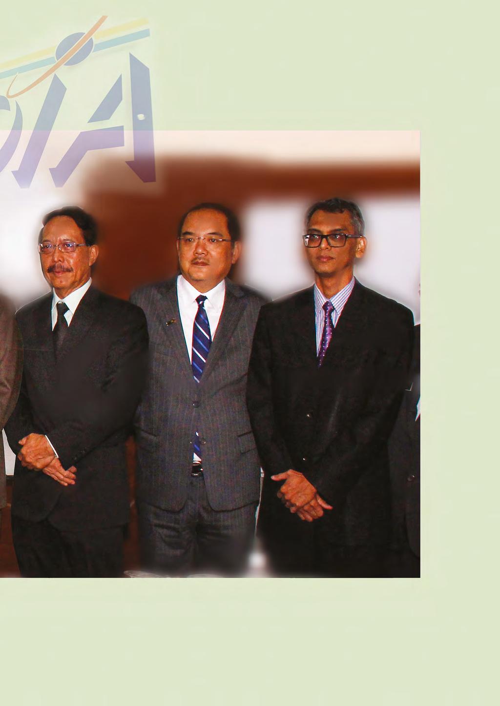 (Left to right) Tan Sri Datuk Seri Panglima Joseph Pairin Kitingan, Datuk Seri Panglima Musa Haji Aman, Datuk Dr.
