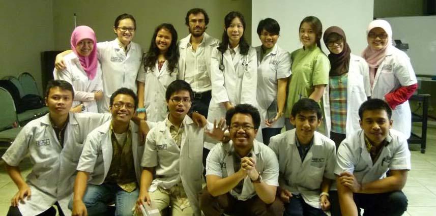 (With young doctors in the internal medicine department) 7.