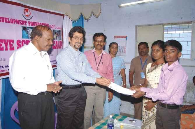 CATCH THEM YOUNG PRIZE DISTRIBUTION AT TIRUNELVELI The chairman, ADF, K.P.D.Prabhakaran, State wise President, Red Cross, Mr.