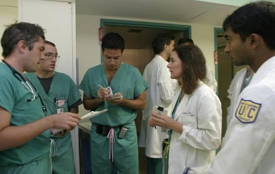 Clinical training at SFGH University of California, San Francisco Schools of Nursing, Pharmacy, Dentistry, and Medicine 350 3rd or 4th Year Medical Students, 800 Residents, 60 Clinical Fellows 32% of