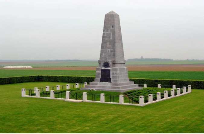 Australian Losses at Pozieres Three Australian divisions fought on the Somme in 1916, each made up of about 15,000 men when they went into action.