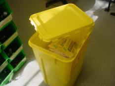 Waste receptacle Waste type Example of contents Medicines in original Waste in