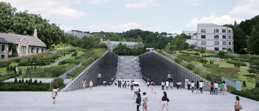 ACADEMIC EVENTS EWHA OFFERS K-MOOC The Ministry of Education selected Ewha as 1 of 10 pilot universities to launch the Korean-Massive Open Online Course (K-MOOC).