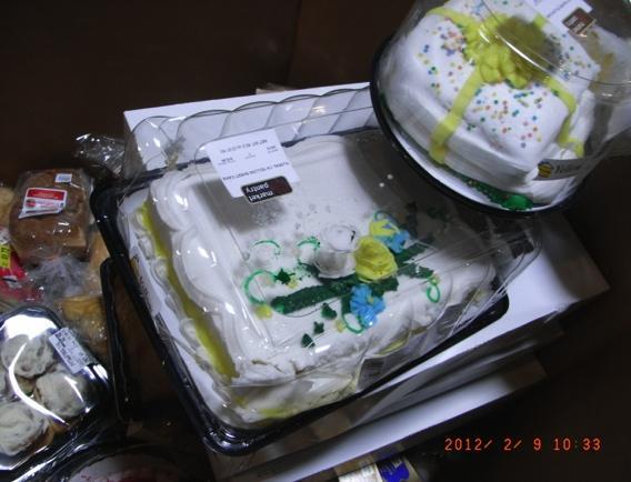 We saw cakes and breads as donations at SMFBA. 3.