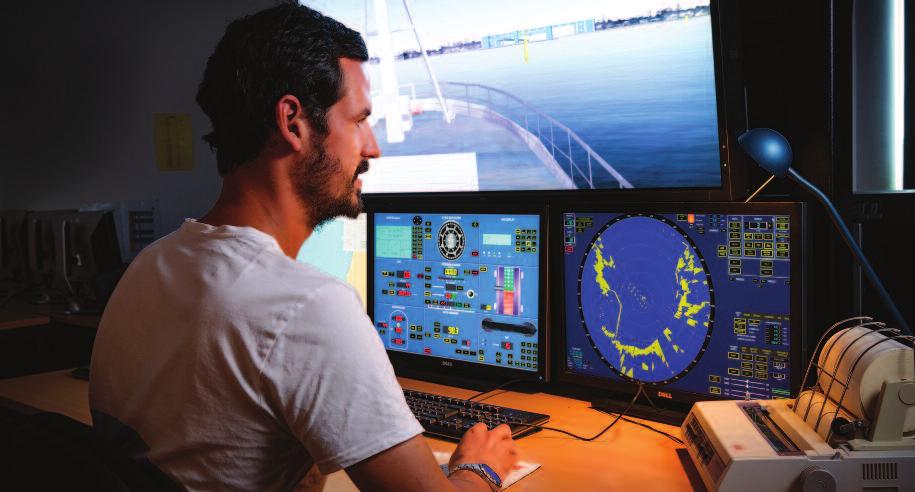 Tug-optimised bridge Our stand alone Kongsberg Tug simulator is ideally suited for ASD Tug training.