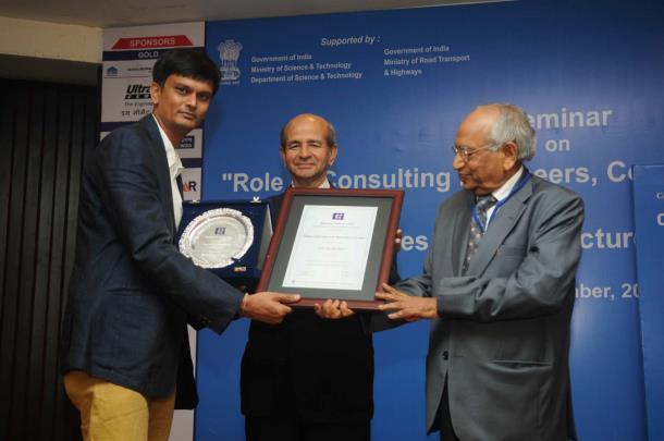 Mahesh Tandon Consultants Pvt Ltd receiving the Third Prize