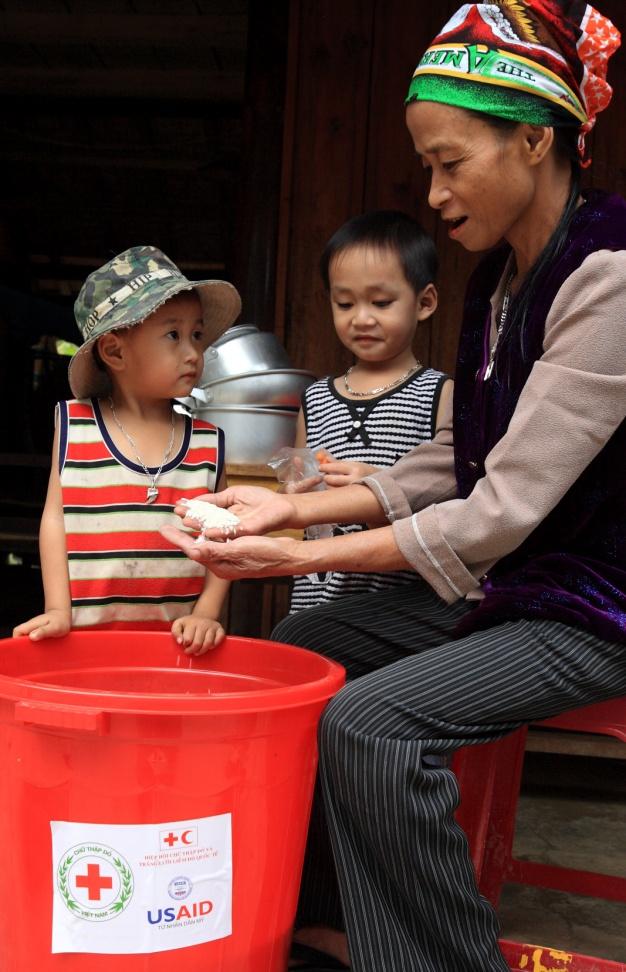 2010. Her comments on the pre-positioned relief items from the Viet Nam Red Cross were that the household kits are very timely and useful. The big container can keep rice from rat[s].