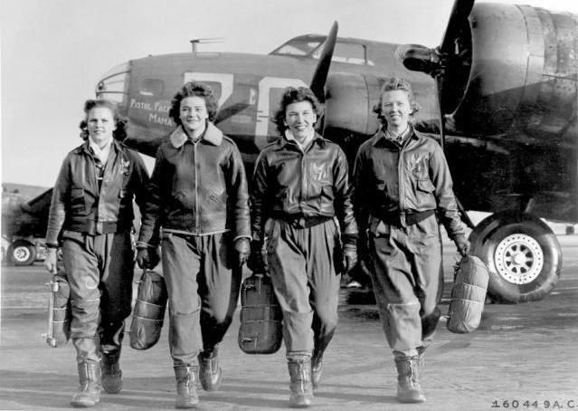 Women in the Armed Forces During World War II the army enlisted women for the first time, however they were barred from combat. Many army jobs were administrative and clerical.