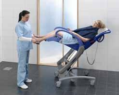 0 Fixed chair High/low bed Time (in %) spent in healthy working posture Carendo A height-adjustable hygiene chair is the best solution for minimising static load to protect carers health and safety.