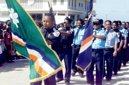 S. Army Kwajalein Atoll, Republic of the Marshall Islands New U.S. ambassador reaches out By Peter Rejcek Associate Editor (See SENKO, page 5) www.smdc.army.mil/kwaj/hourglass/hourglass.