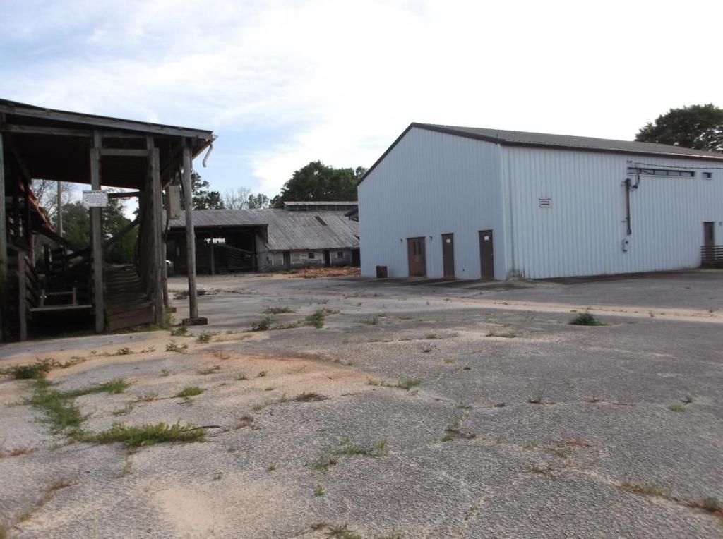 The site is currently owned by the State of Florida Department of Agriculture; however, the Town of Jay has a long-term lease for
