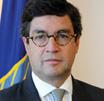 Serving Communities: Jobs and Growth VIEWPOINT Luis Alberto Moreno President, Inter-American Development Bank (IDB) In Latin America and the Caribbean, technology is playing a crucial role in