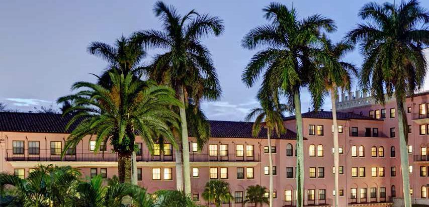 From sailing and deep sea fishing to gliding along the Everglades with sea turtles and alligators, from experiencing Miami s Art Deco history and cuisine to the art museums in Palm Beach, there is
