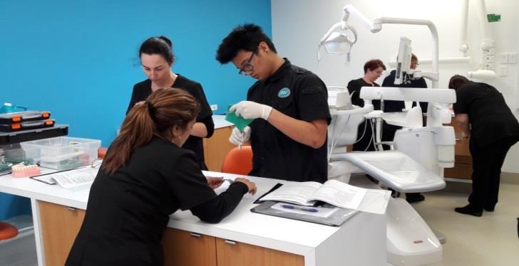 COURSES AVAILABLE FOR VET IN SCHOOL FACE TO FACE DELIVERY DENTAL Course Code Course Name HLT35015 Certificate III in Dental Assisting + -250 hrs work experience HLT45015 Certificate IV in Dental
