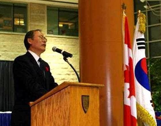 Address in the Ottawa City Hall by His Excellency Joo Hong Nam The Repubic of Korea s Ambassador to Canada.
