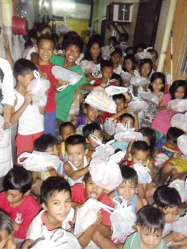 ii) Linking to national safety nets (4Ps) The Pantawid Pamilyang Pilipino Program (4Ps): Launched in 2007 by DSWD to improve health, nutrition and education of children 0-14 yrs in very poor