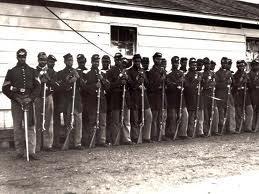 Firsts for the Union Army At the beginning of the war, President Lincoln had called for volunteers to serve for 90 days.