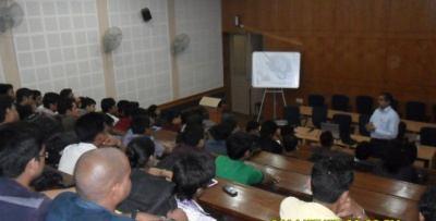 Industry 13.08.2014 Students Interactive Session on Best Practices in Training & Placement in elite Institutions by Prof. S. K.