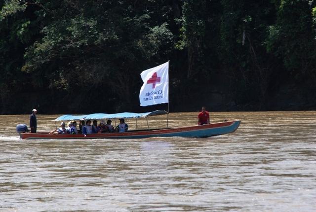 2 The Situation On 6 April, torrential rains caused the flooding of the tributary rivers of the Napo River affecting 1,288 families, according to the Emergency Operations Committee (COE).