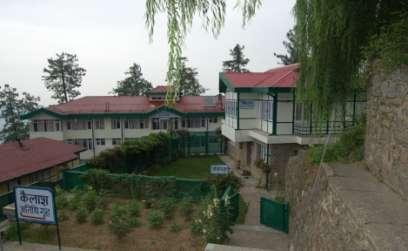 1.3.3 RESIDENTIAL FACILITIES Located in picturesque surroundings and blessed by cool, calm and unpolluted environment, the Institute has two hostels (Kailash and Dhauladhar) and one guest houses
